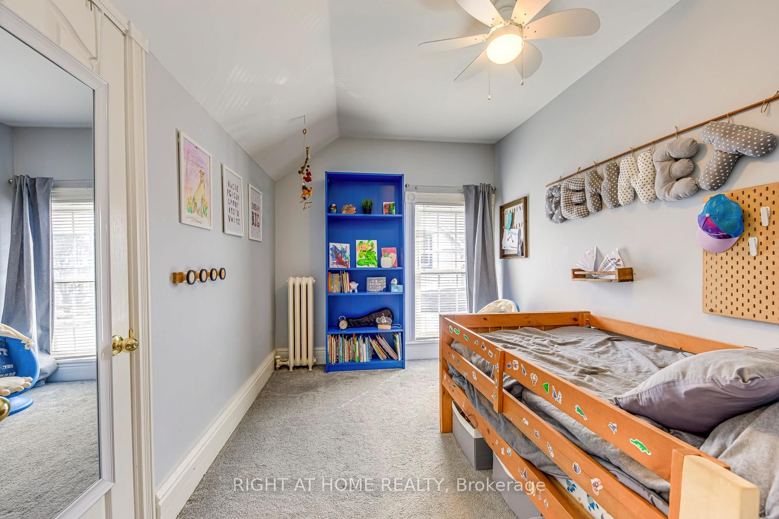 Detached House for sale at 24 Mill Street, Brampton, Ontario, L6X 1S6 - Downtown Brampton - MLS: W12899656