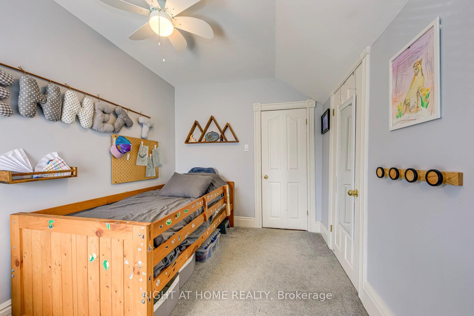 Detached House for sale at 24 Mill Street, Brampton, Ontario, L6X 1S6 - Downtown Brampton - MLS: W12899656