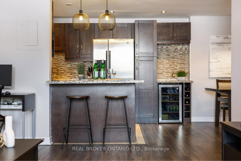 111 - 6720 Glen Erin Dr, Mississauga, L5N 3K8 | Image 2