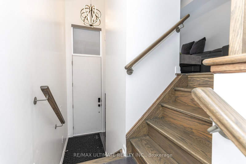 13 Caroline Carpenter Grve, Toronto, M3K 0B1 | Image 3