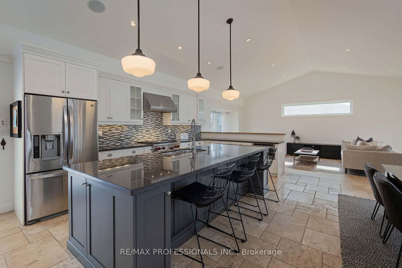 Detached House for sale at 321 Wendy Lane, Oakville, Ontario, L6L 4P9 - West - MLS: W12899956