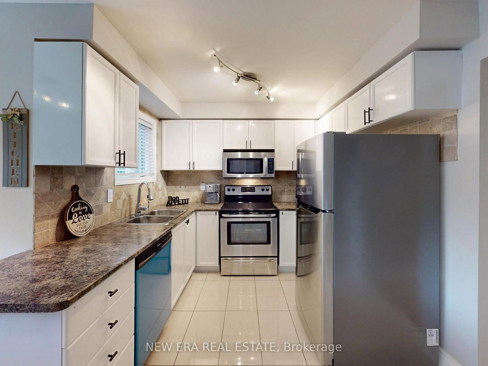 Detached House for sale at 5380 Floral Hill Crescent, Mississauga, Ontario, L5V 1V3 - East Credit - MLS: W12900036