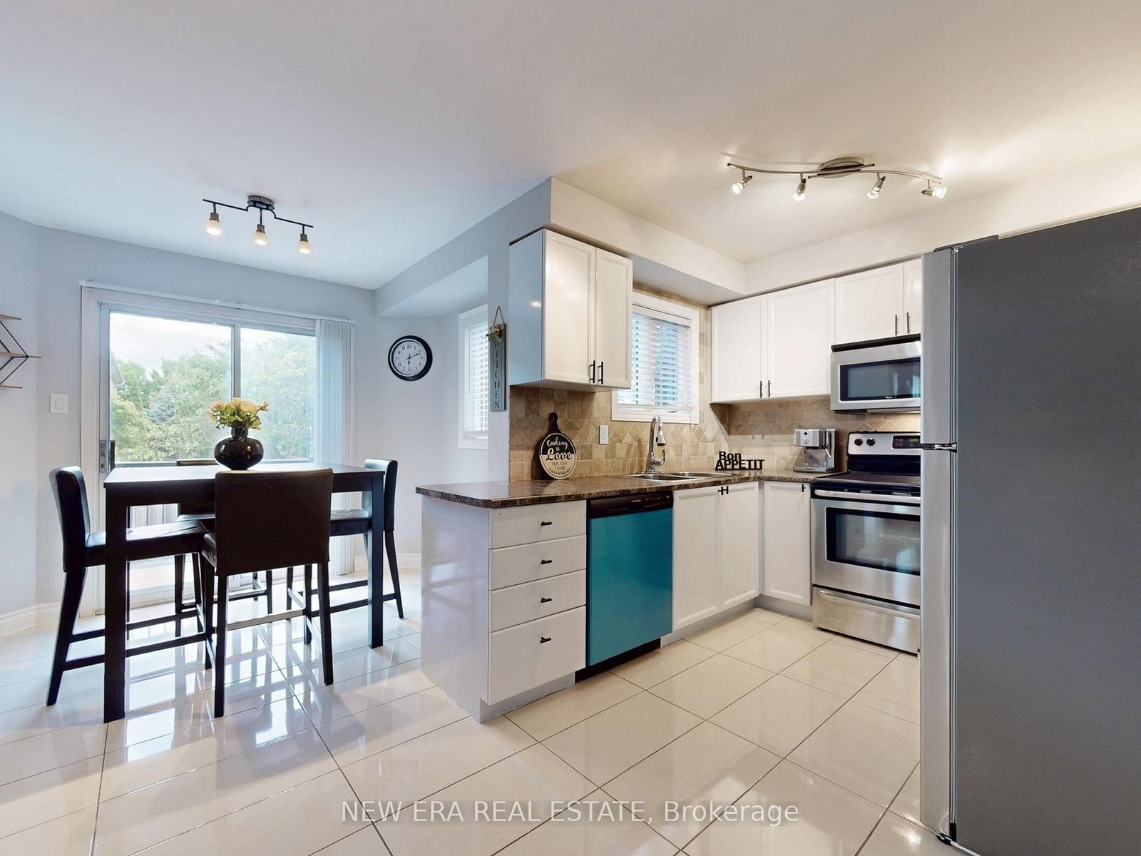 Detached House for sale at 5380 Floral Hill Crescent, Mississauga, Ontario, L5V 1V3 - East Credit - MLS: W12900036