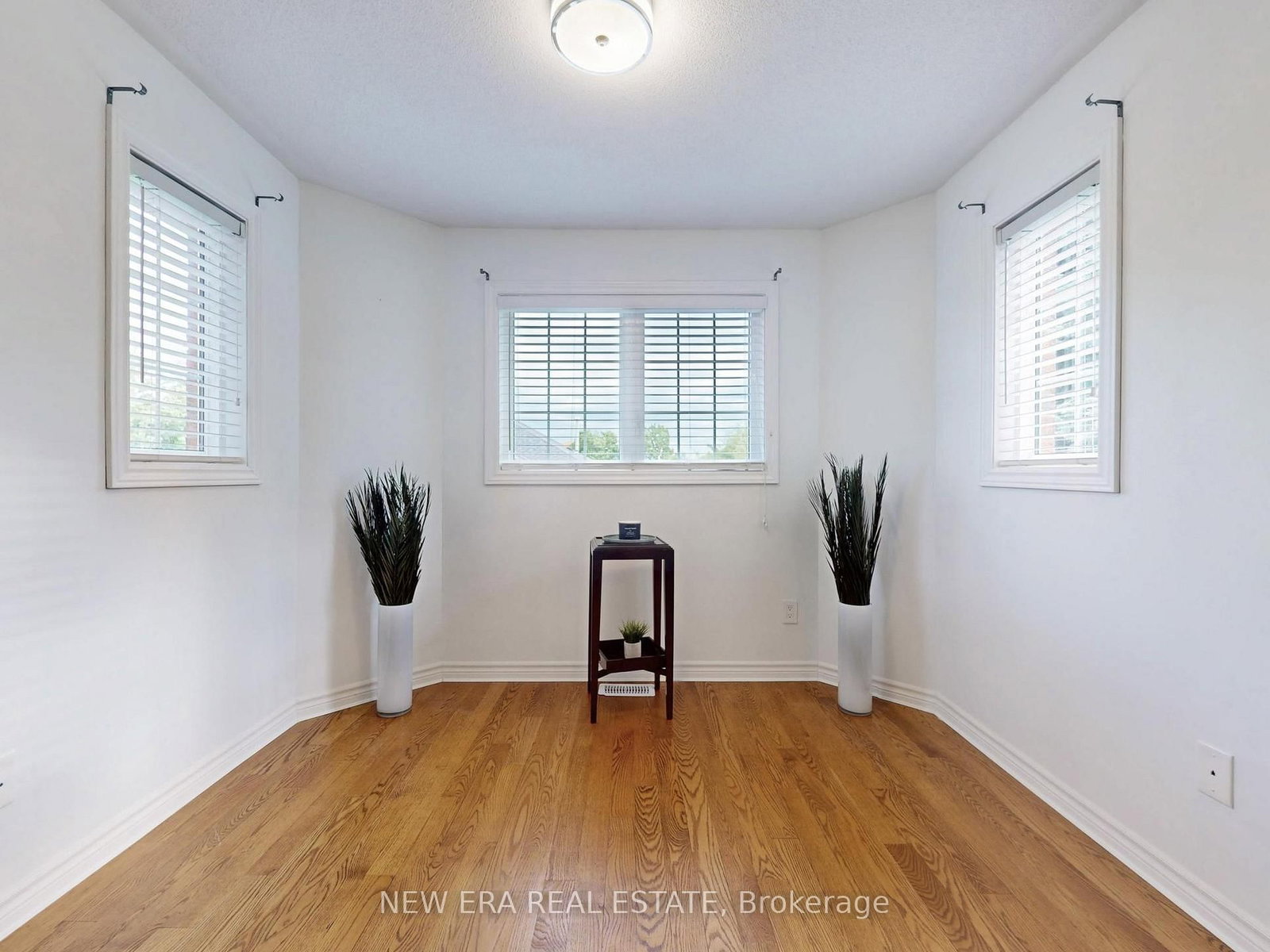 Detached House for sale at 5380 Floral Hill Crescent, Mississauga, Ontario, L5V 1V3 - East Credit - MLS: W12900036