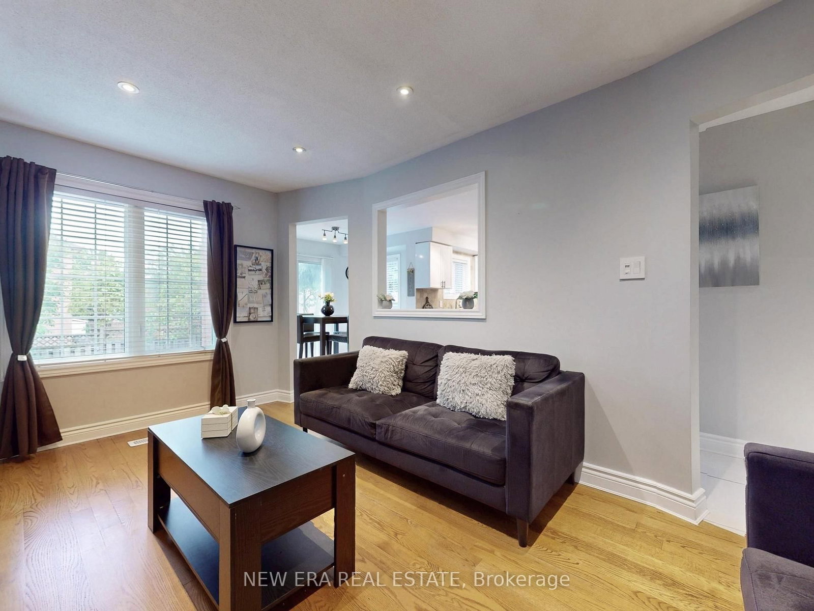 Detached House for sale at 5380 Floral Hill Crescent, Mississauga, Ontario, L5V 1V3 - East Credit - MLS: W12900036