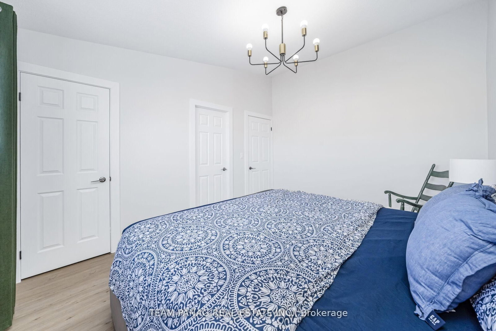 Semi-Detached House for sale at 273 Hansen Road, Brampton, Ontario, L6V 2T5 - Madoc - MLS: W12900266