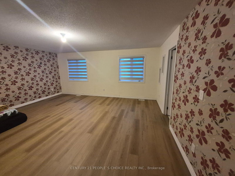 19 Freedom Oaks Tr, Brampton, L6P 3L1 | Image 3
