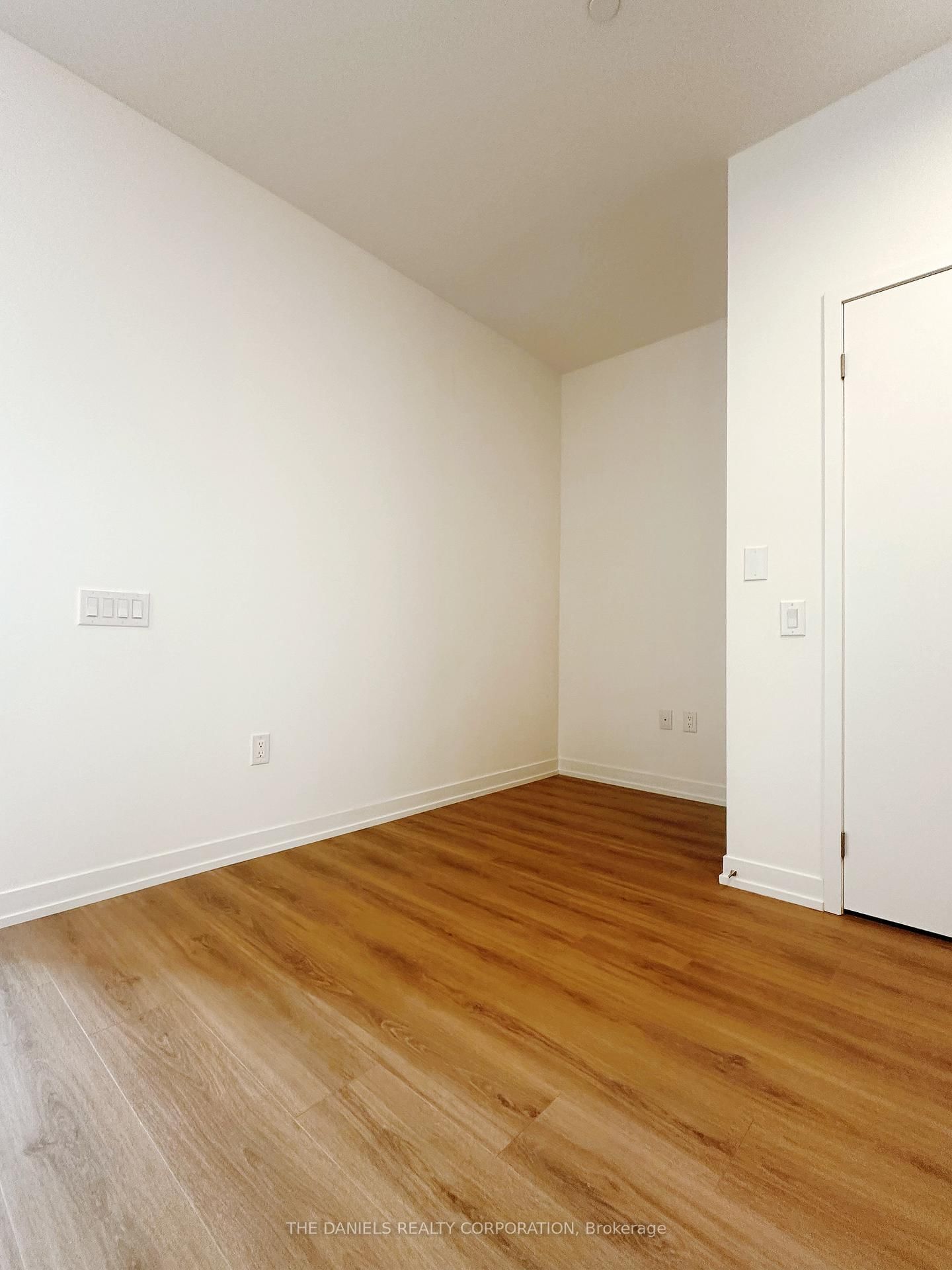 2485 Eglinton Avenue W, Unit 702 - Photo 8