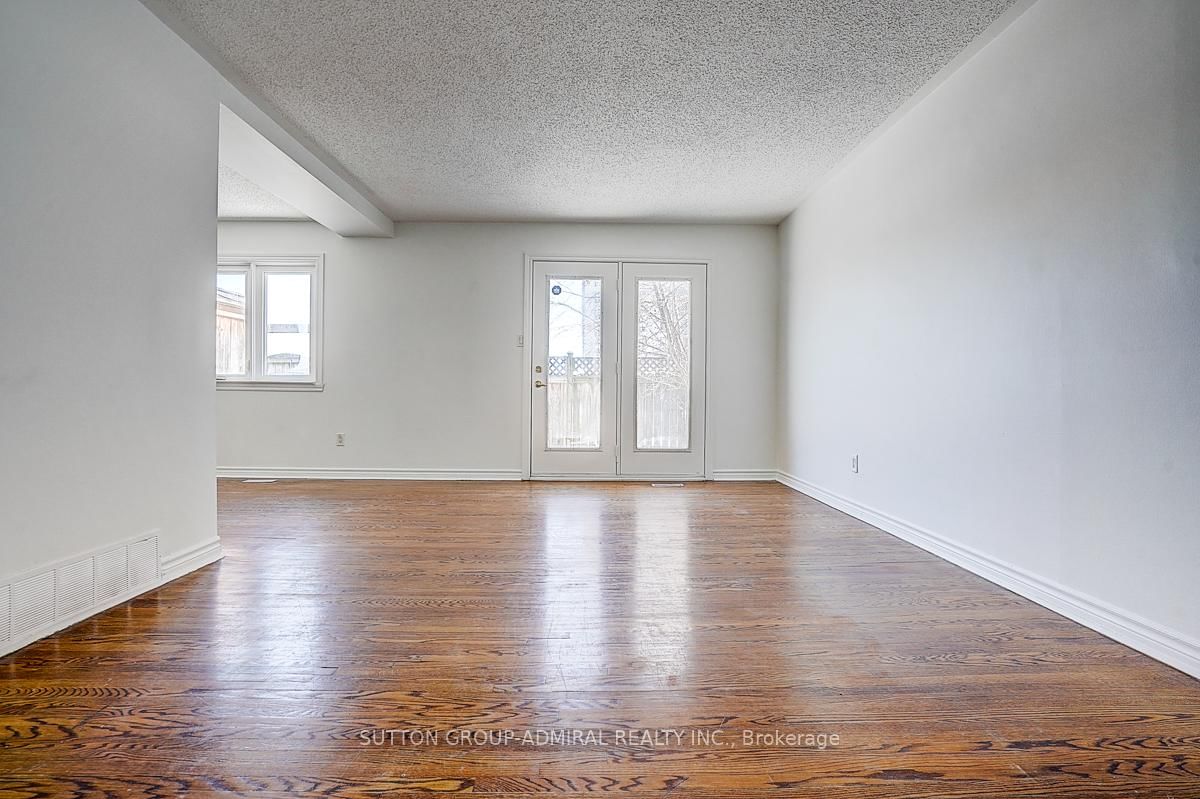 Townhouse for sale at 7 Town House Crescent, Brampton, Ontario, L6W 3C3 - Brampton East - MLS: W12900466