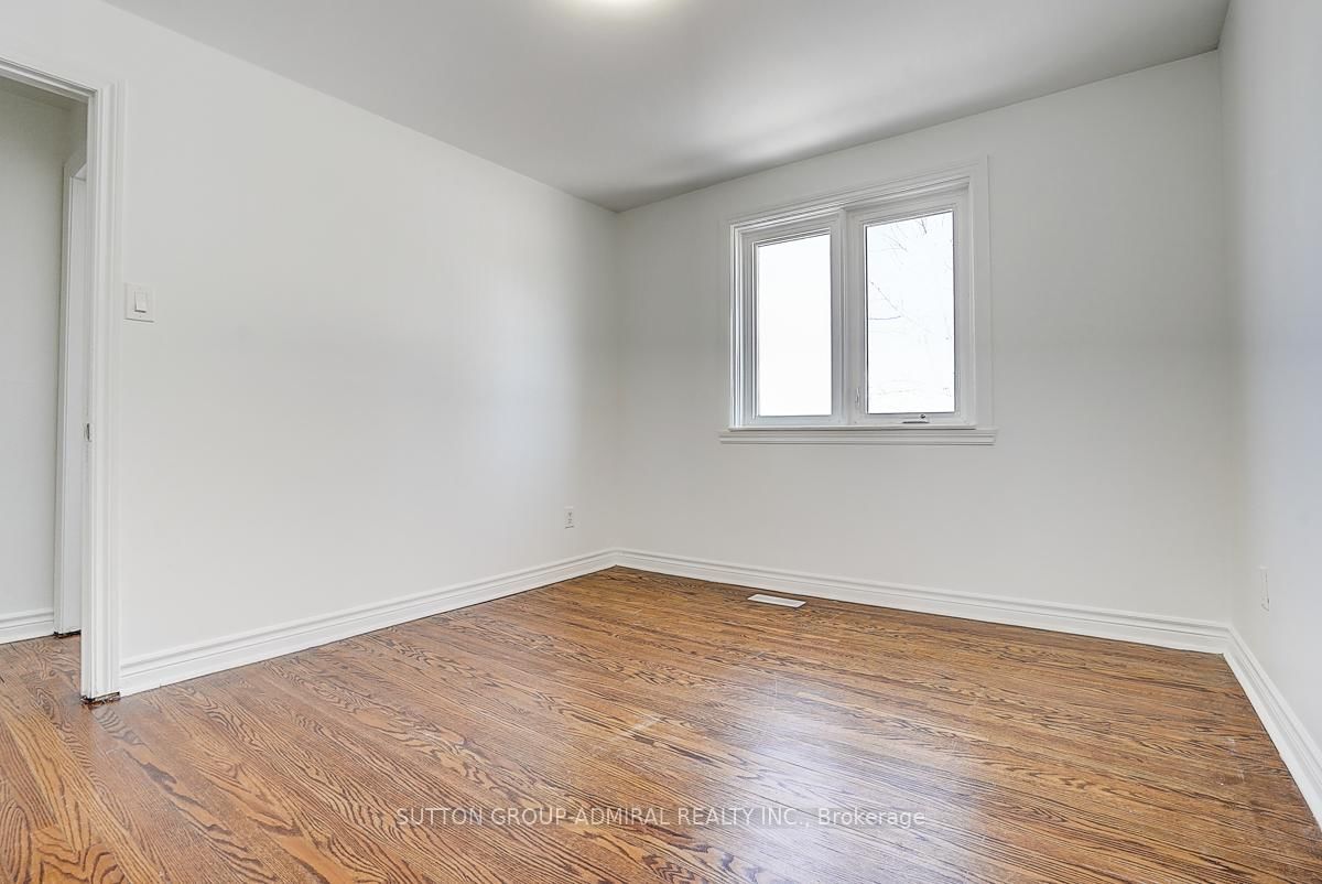 Townhouse for sale at 7 Town House Crescent, Brampton, Ontario, L6W 3C3 - Brampton East - MLS: W12900466