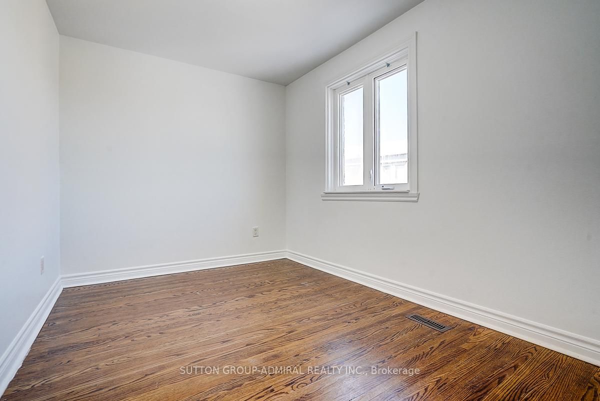 Townhouse for sale at 7 Town House Crescent, Brampton, Ontario, L6W 3C3 - Brampton East - MLS: W12900466