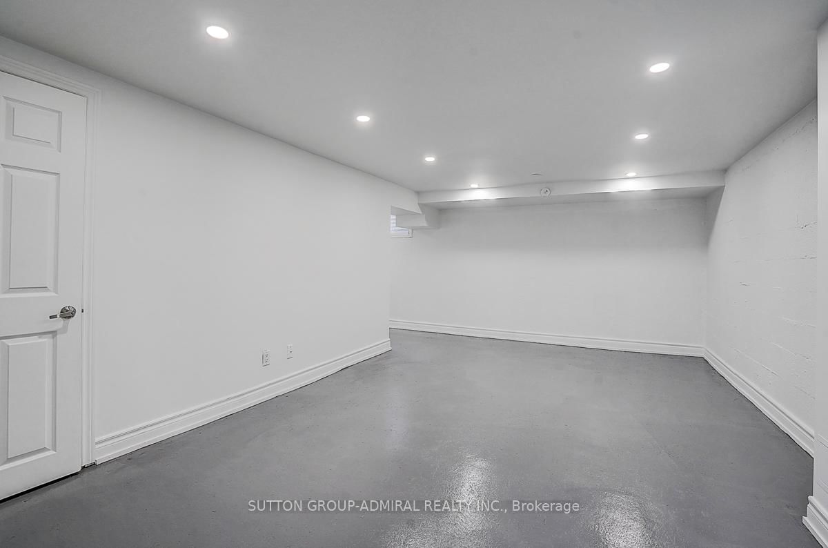 Townhouse for sale at 7 Town House Crescent, Brampton, Ontario, L6W 3C3 - Brampton East - MLS: W12900466