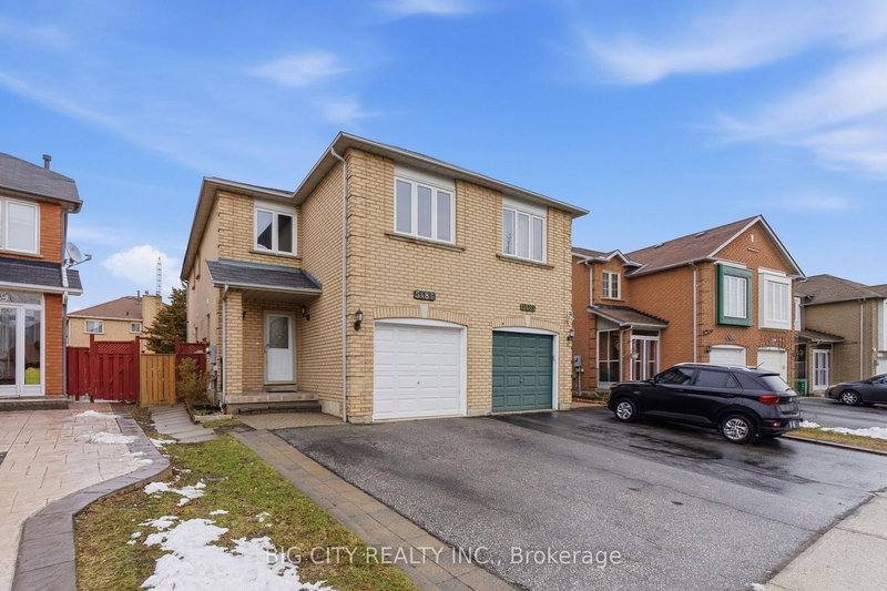 Lower - 5487 Cosmic Cres, Mississauga, L4Z 3R8 | Image 2
