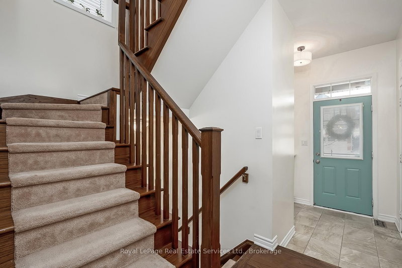 1522 Tough Gate, Milton, L9T 8Y6 | Image 3