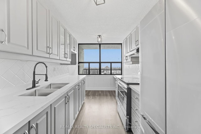 1507 - 21 KNIGHTSBRIDGE Road