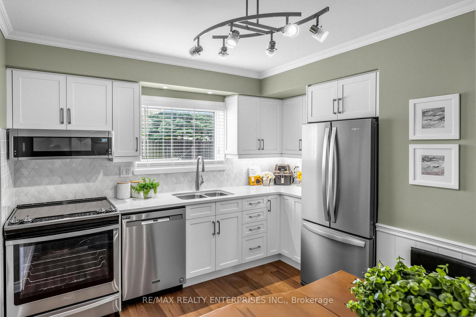 Detached House for sale at 426 Bartley Bull Pkwy, Brampton, Ontario, L6W 2M5 - Brampton East - MLS: W12900650