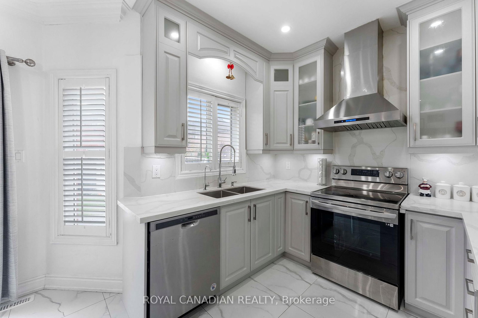 Detached House for sale at 88 Olde Town Road, Brampton, Ontario, L6X 4X9 - Fletcher's Creek Village - MLS: W12900700