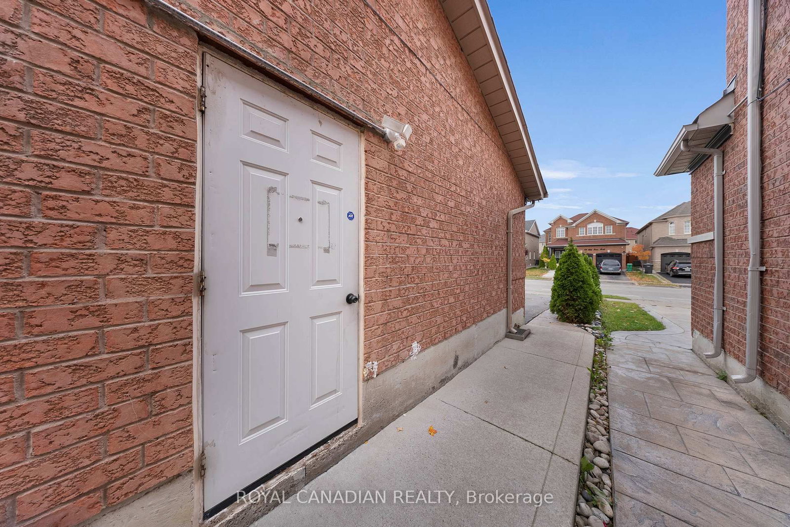 Detached House for sale at 88 Olde Town Road, Brampton, Ontario, L6X 4X9 - Fletcher's Creek Village - MLS: W12900700