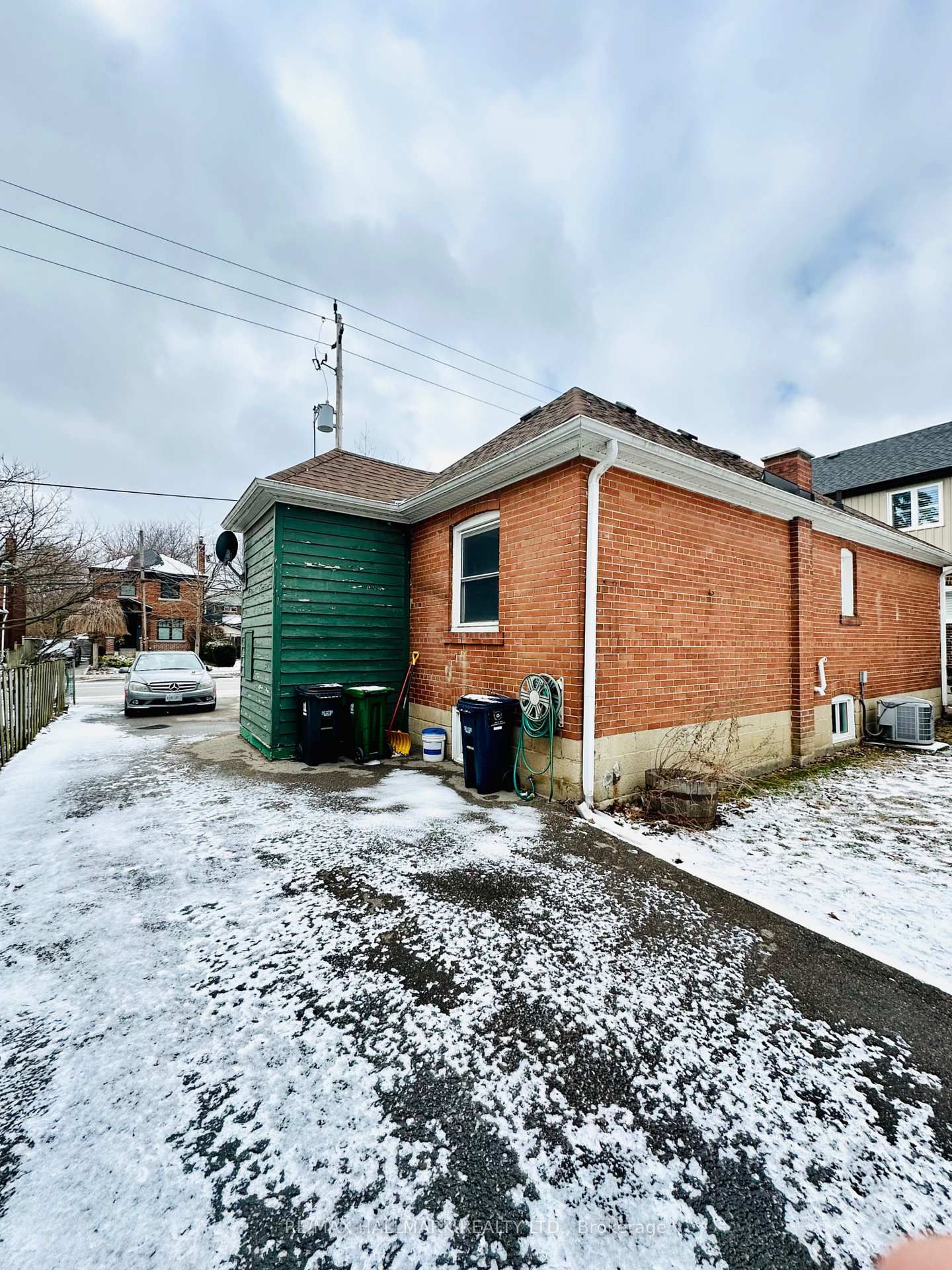 Listing Image 12