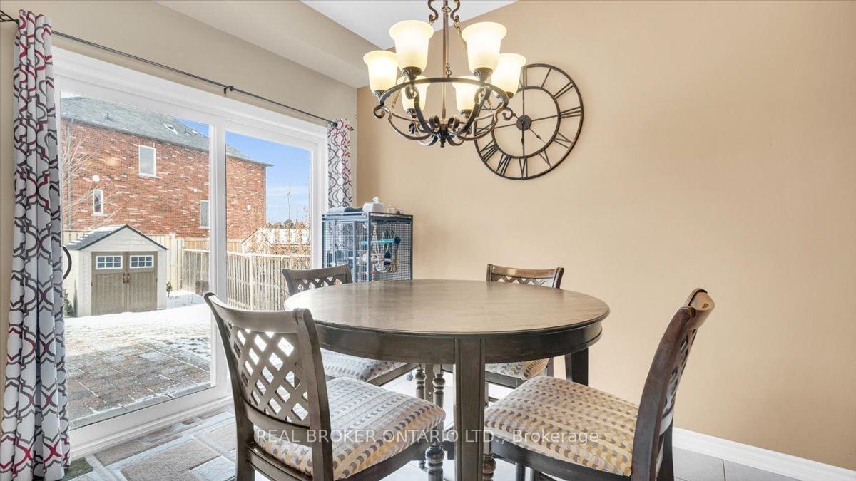 Detached House for sale at 636 Serafini Crescent, Milton, Ontario, L9T 7P1 - Willmott - MLS: W12901362