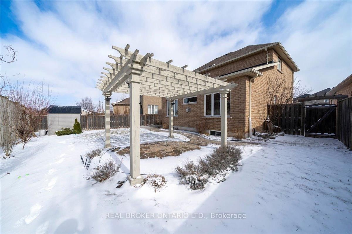 Detached House for sale at 636 Serafini Crescent, Milton, Ontario, L9T 7P1 - Willmott - MLS: W12901362