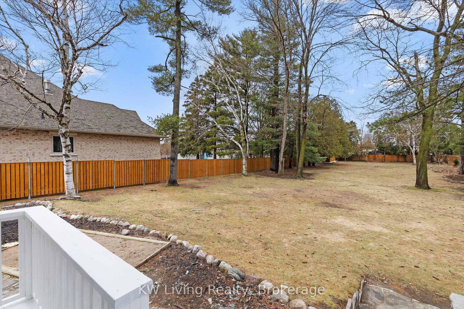 Listing Image 19