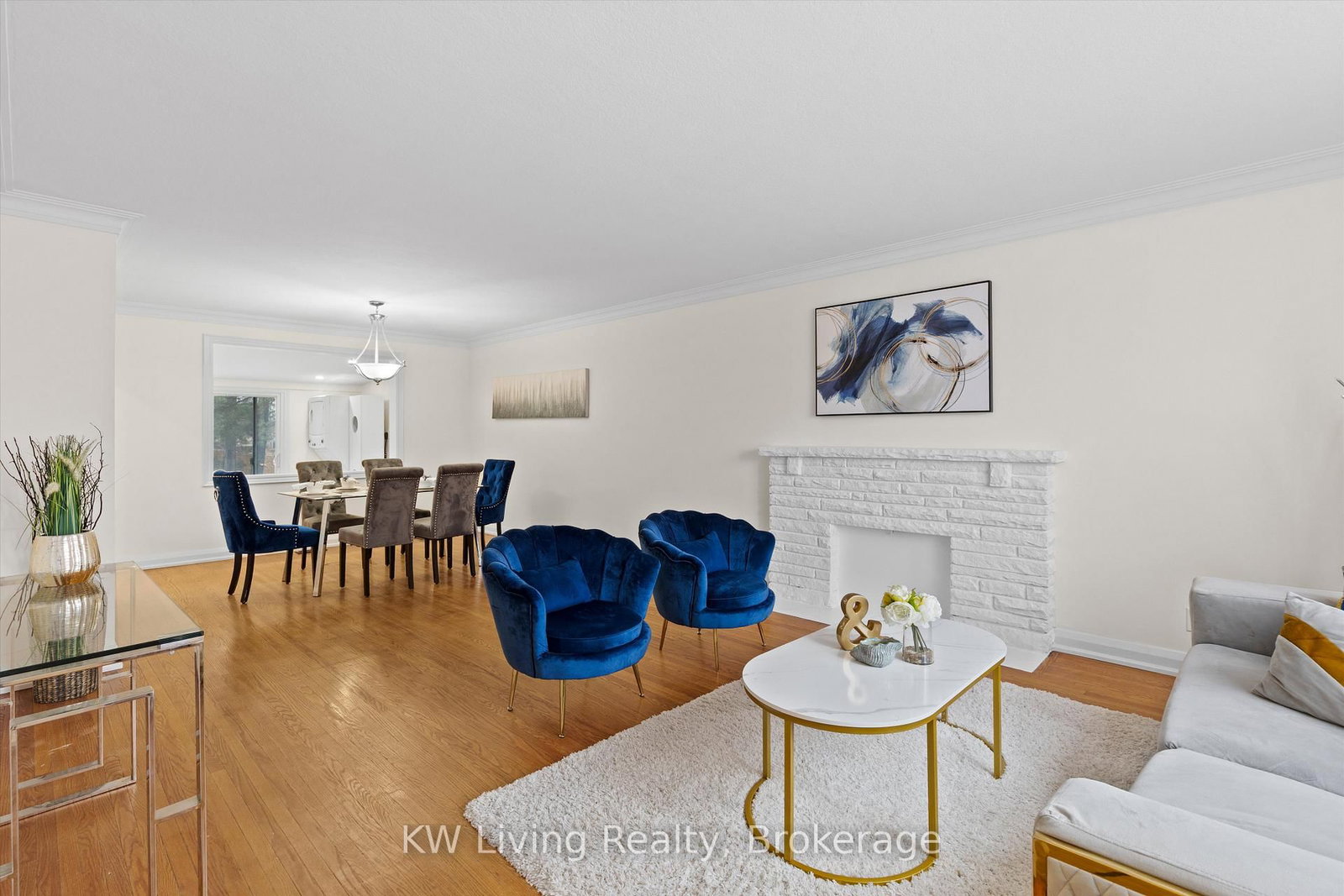 Listing Image 7