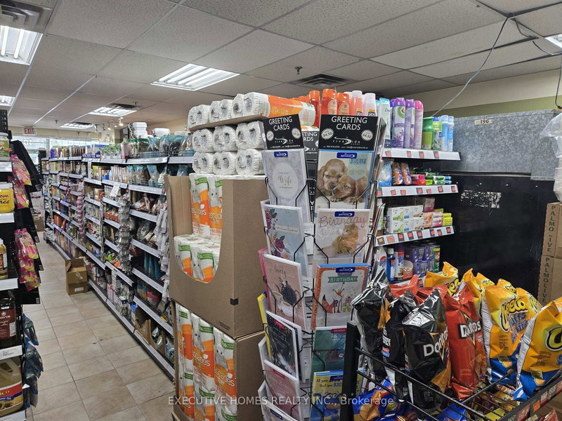 10 - 2800 Skymark Ave, Mississauga, L4W 5A6 | Image 2