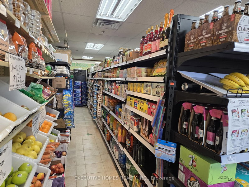 10 - 2800 Skymark Ave, Mississauga, L4W 5A6 | Image 3