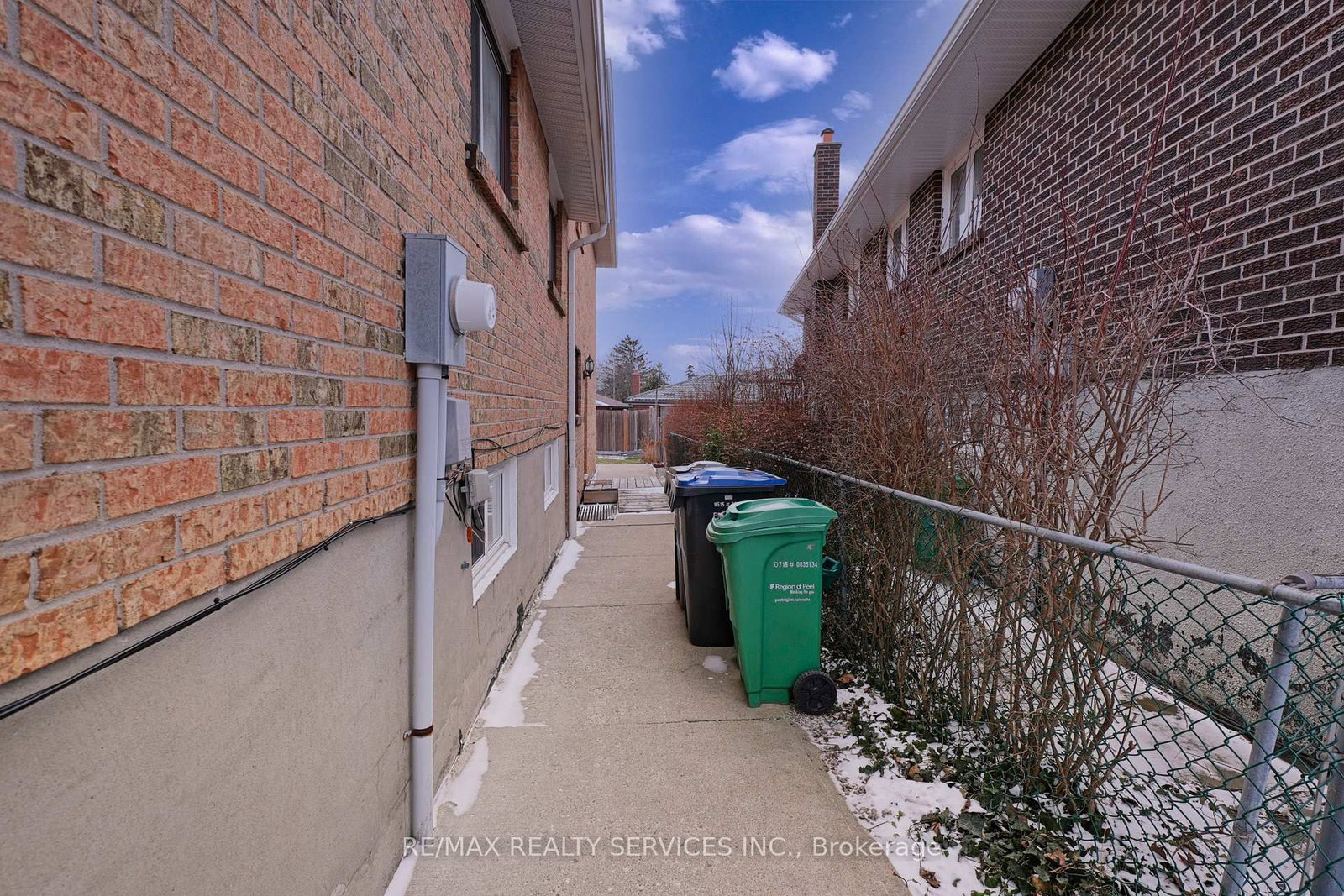 Listing Image 44