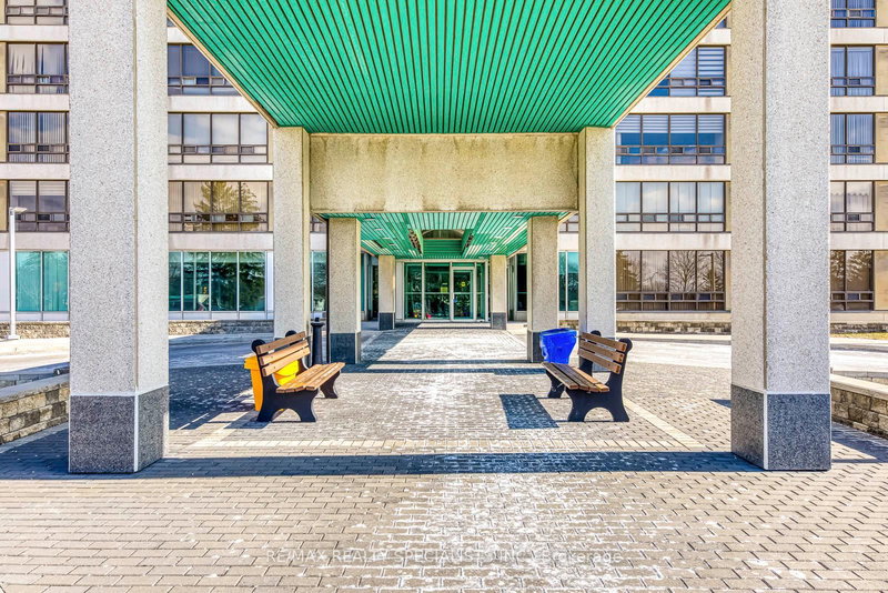 1111 - 320 Mill St, Brampton, L6Y 3V2 | Image 2