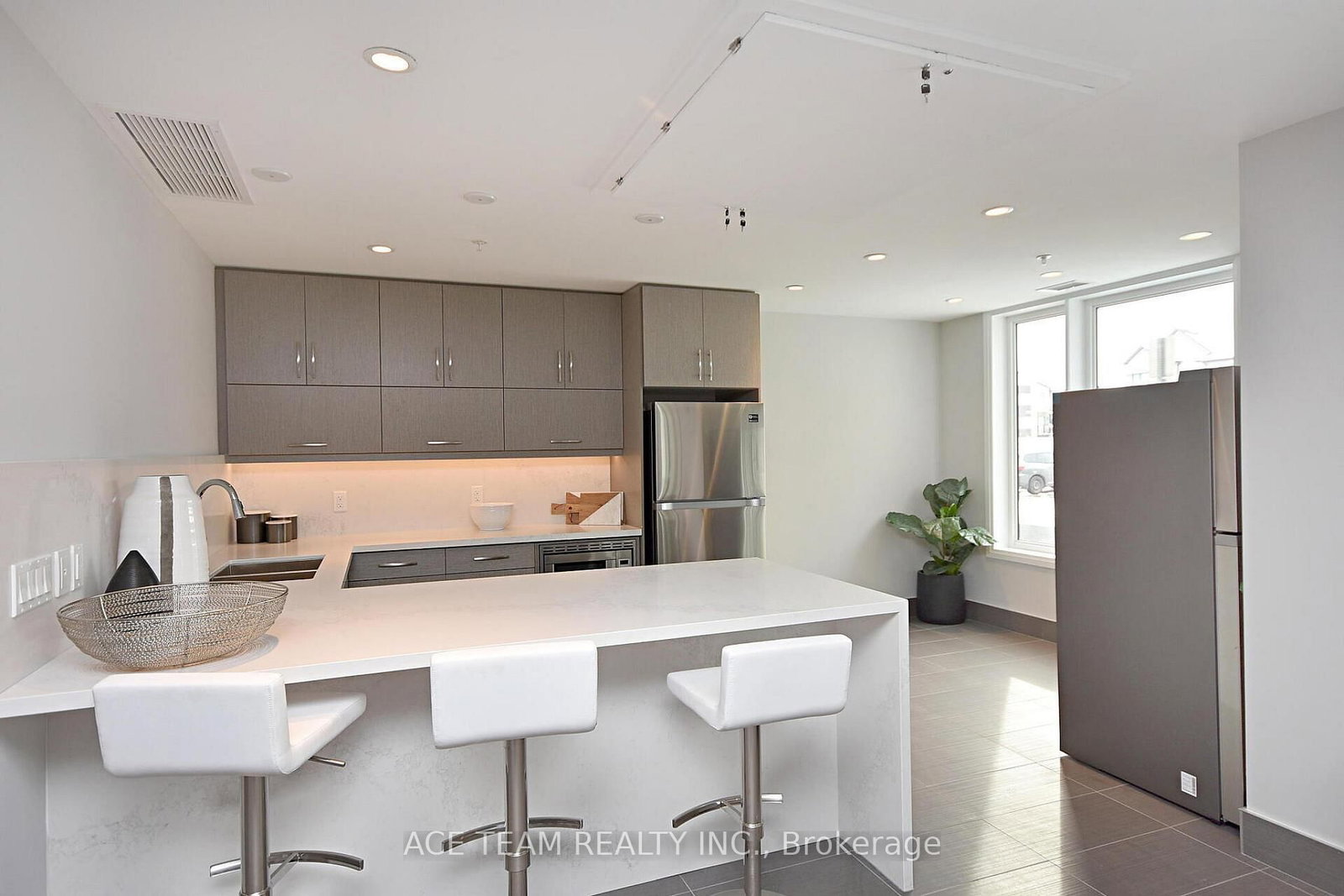 Condo for sale at 133-1105 Leger Way, Milton, Ontario, L9E 1K7 - Ford - MLS: W12902032