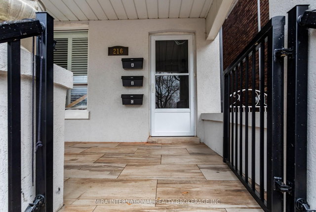 B - 216 Campbell Avenue