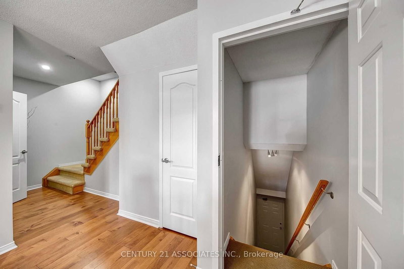 12 - 615 Shoreline Dr, Mississauga, L5B 4K4 | Image 3