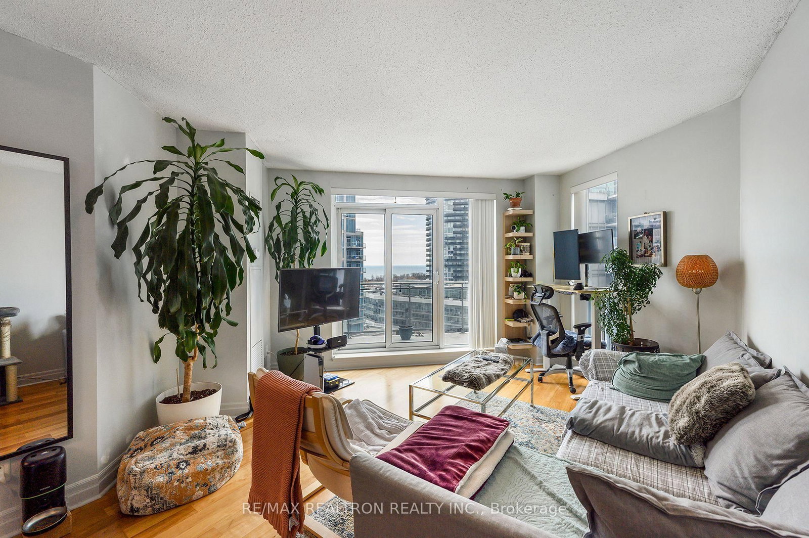 2119 Lake Shore Boulevard W, Unit 1110 - Photo 8