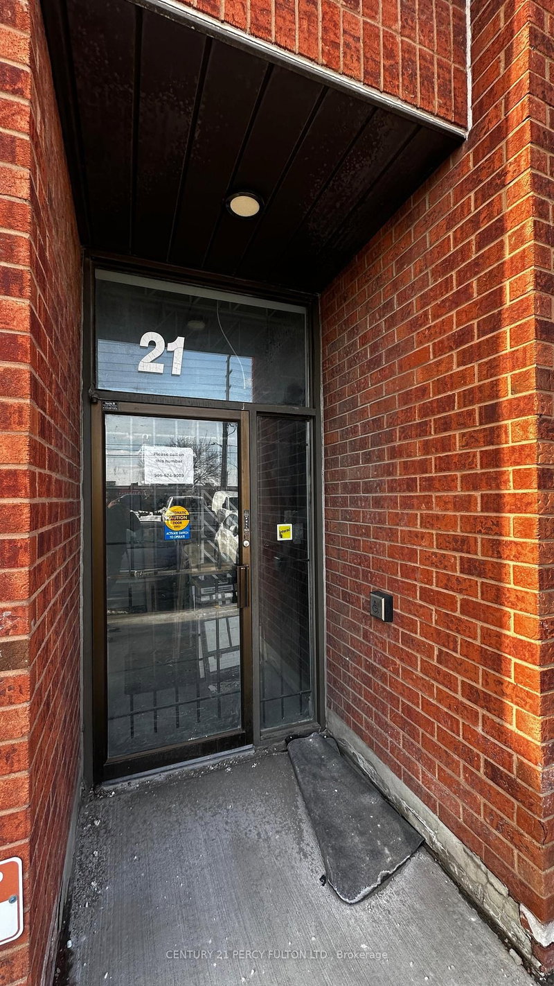 21 - 2074 Steeles Ave E, Brampton, L6Y 0A7 | Image 3