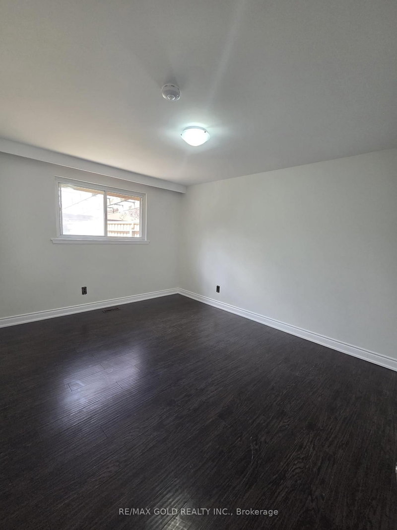 42 Danesbury Cres, Brampton, L6T 1T3 | Image 3