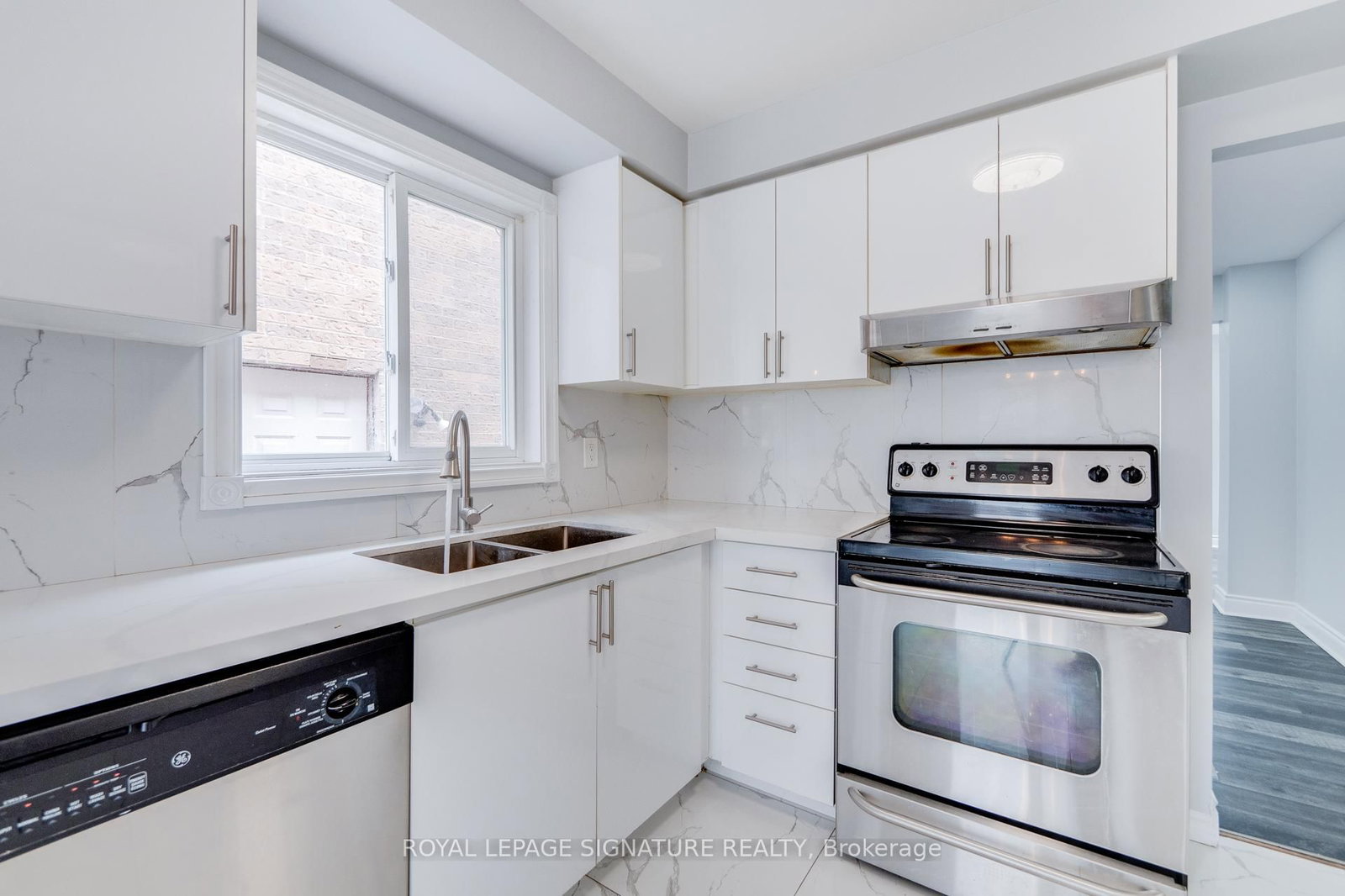 Detached House for sale at 34 Meadowlark Drive, Brampton, Ontario, L6Y 4A7 - Fletcher's Creek South - MLS: W12902686