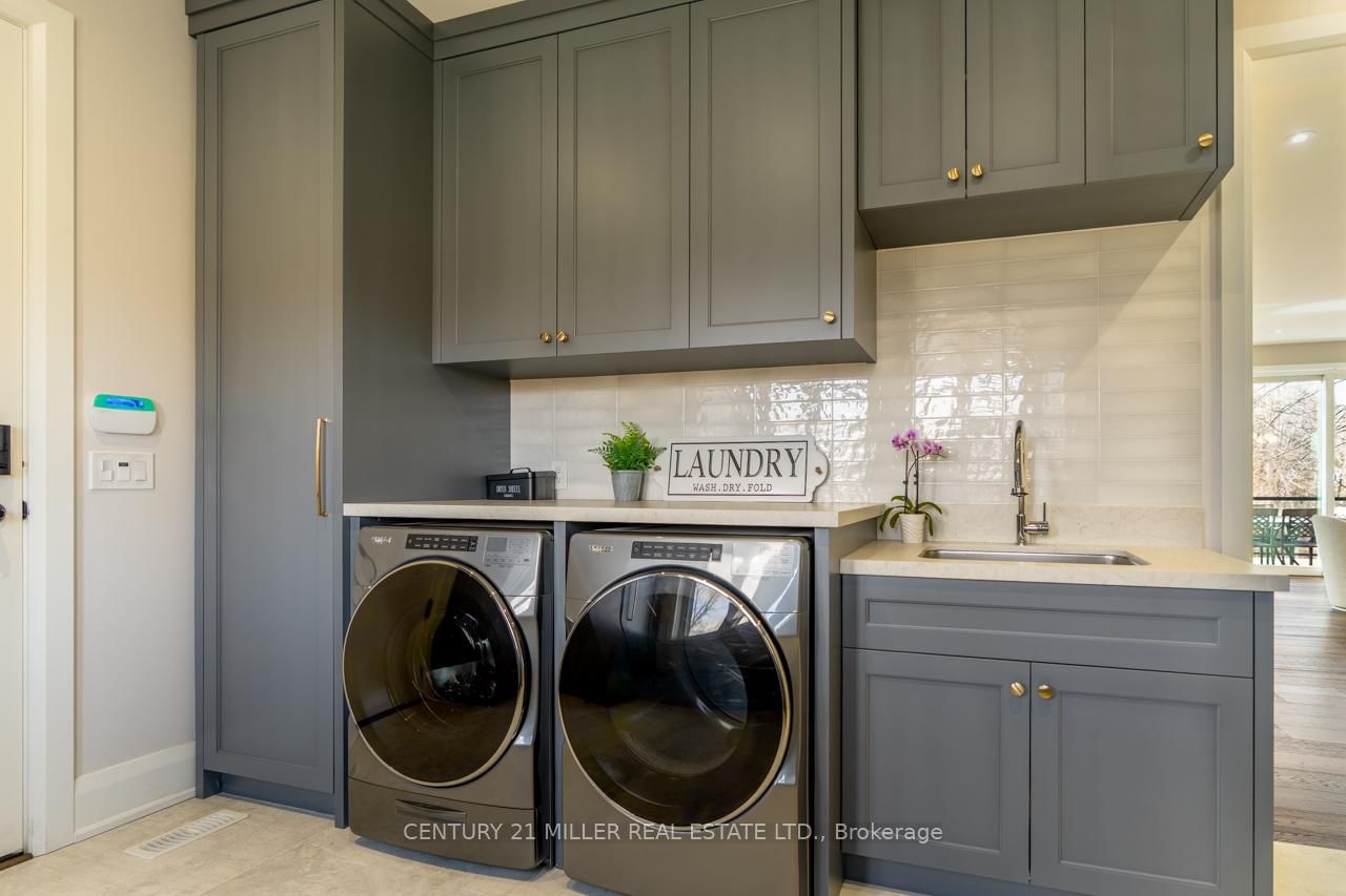 Detached House for sale at 8656 Esquesing Line, Milton, Ontario, L9T 9E2 - Milton North - MLS: W12902734