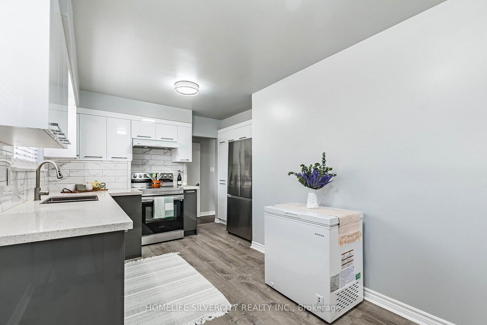 Semi-Detached House for sale at 19 Garfield Crescent, Brampton, Ontario, L6V 1V7 - Brampton North - MLS: W12902760