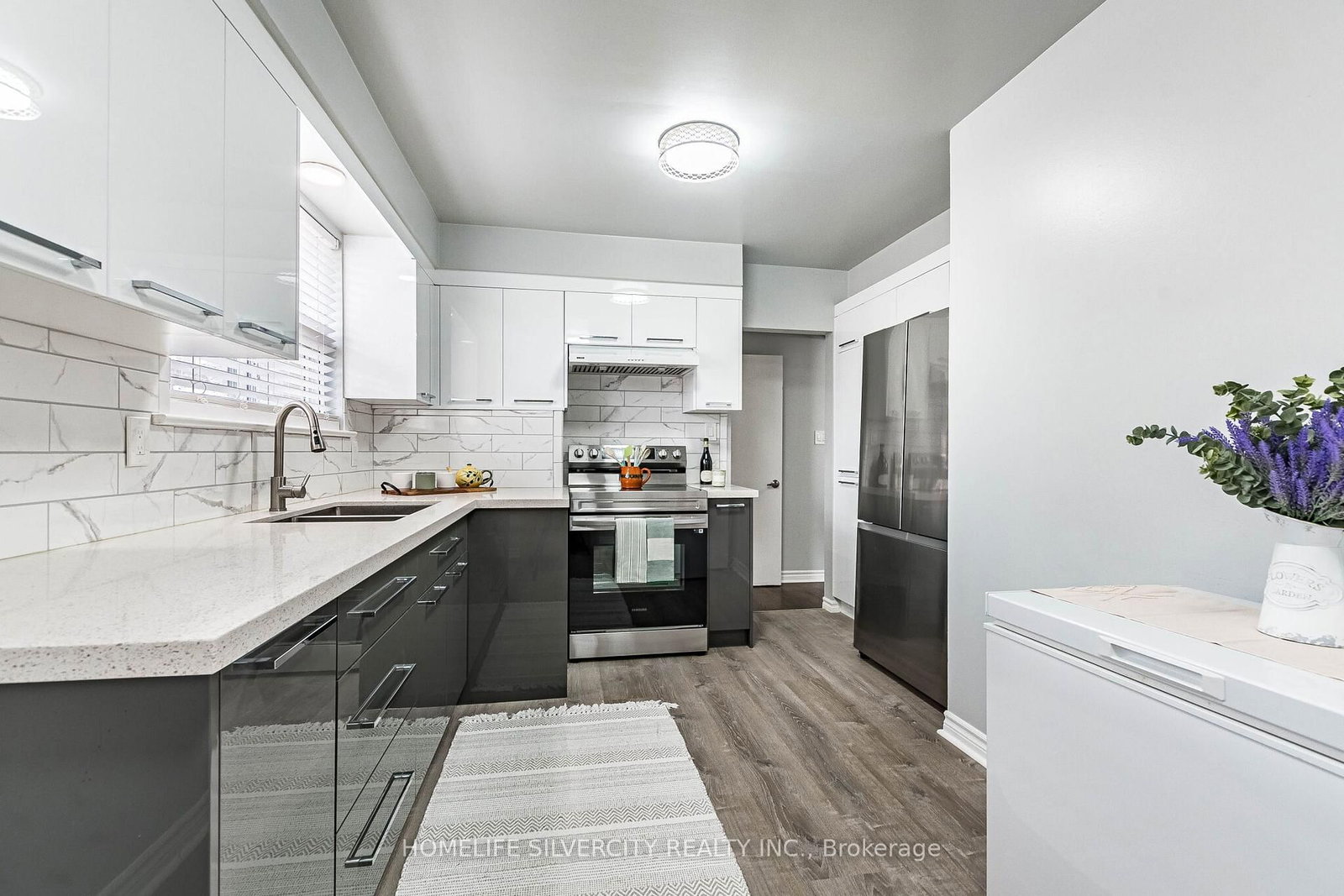 Semi-Detached House for sale at 19 Garfield Crescent, Brampton, Ontario, L6V 1V7 - Brampton North - MLS: W12902760