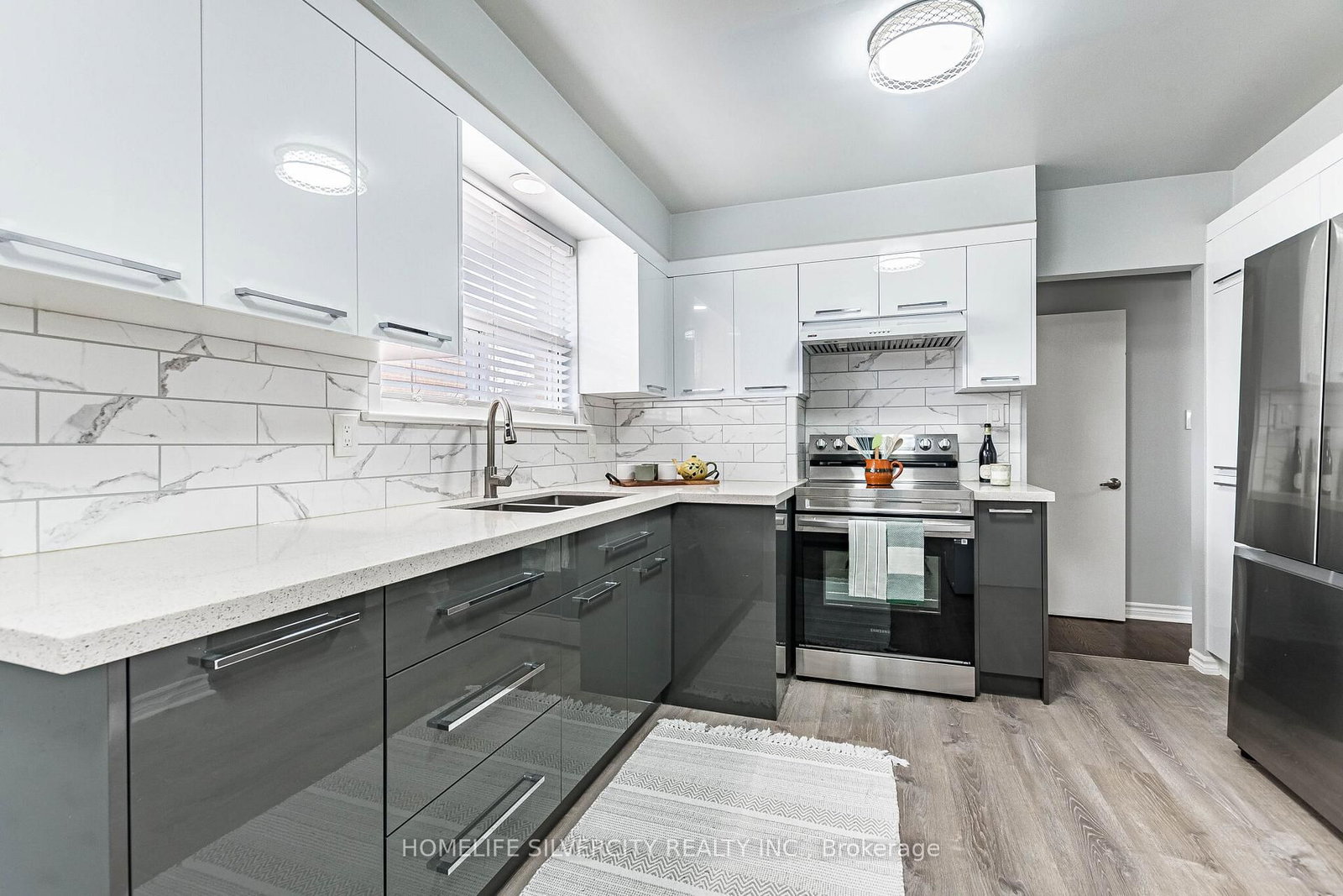 Semi-Detached House for sale at 19 Garfield Crescent, Brampton, Ontario, L6V 1V7 - Brampton North - MLS: W12902760