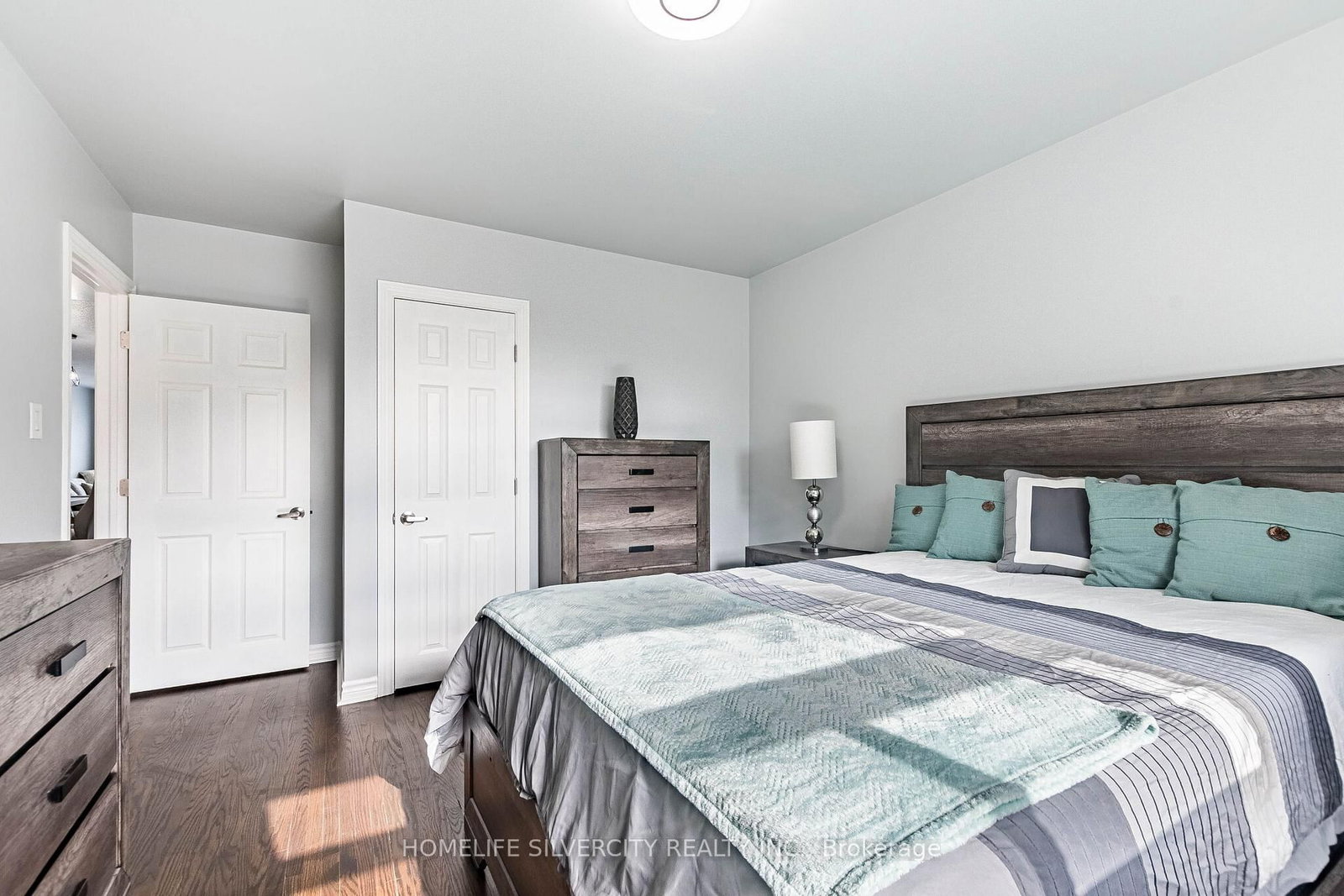 Semi-Detached House for sale at 19 Garfield Crescent, Brampton, Ontario, L6V 1V7 - Brampton North - MLS: W12902760