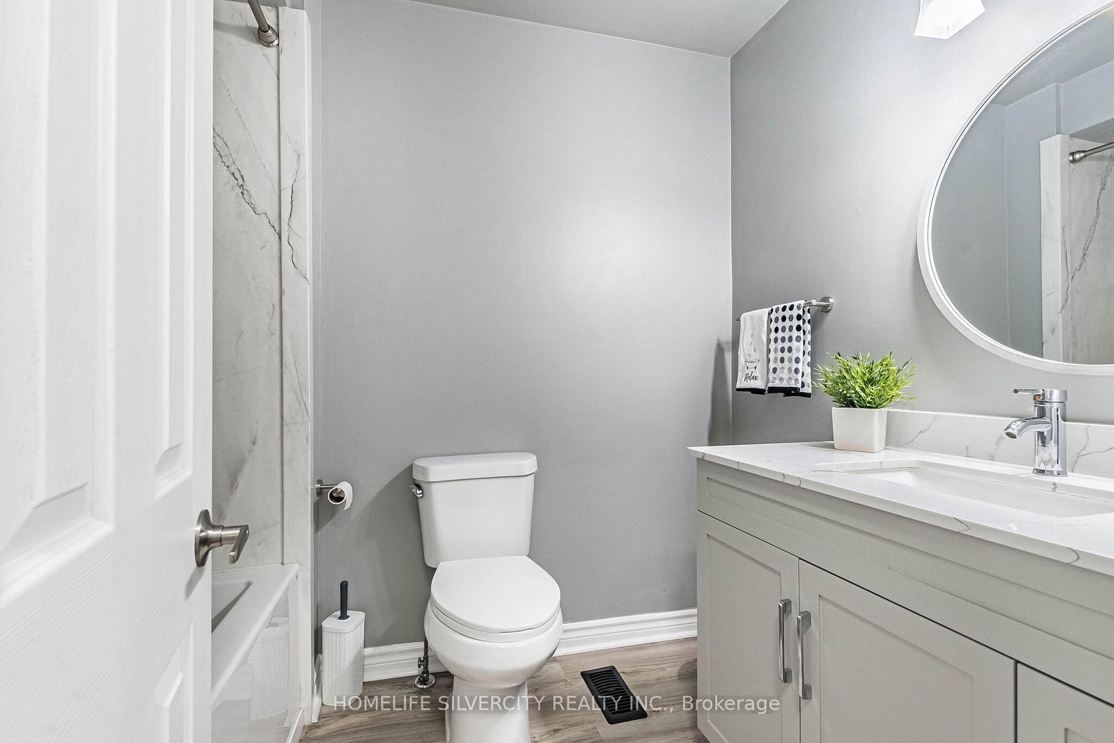 Semi-Detached House for sale at 19 Garfield Crescent, Brampton, Ontario, L6V 1V7 - Brampton North - MLS: W12902760