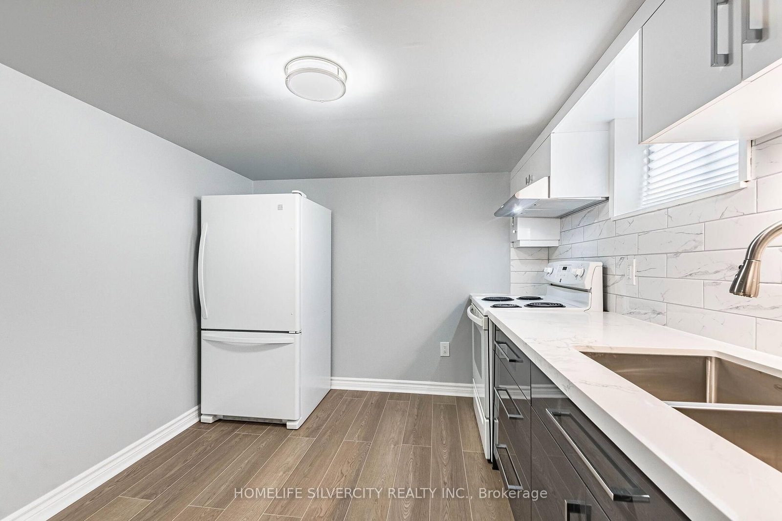 Semi-Detached House for sale at 19 Garfield Crescent, Brampton, Ontario, L6V 1V7 - Brampton North - MLS: W12902760