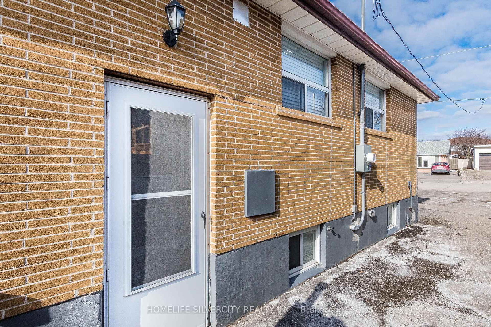 Semi-Detached House for sale at 19 Garfield Crescent, Brampton, Ontario, L6V 1V7 - Brampton North - MLS: W12902760