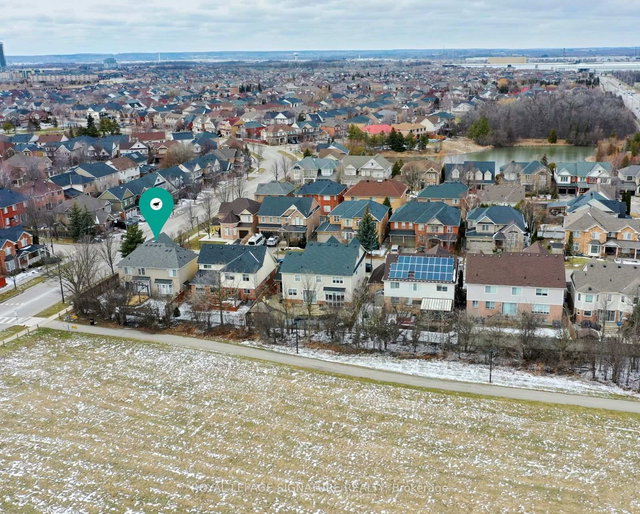 1667 Dempsey Crescent