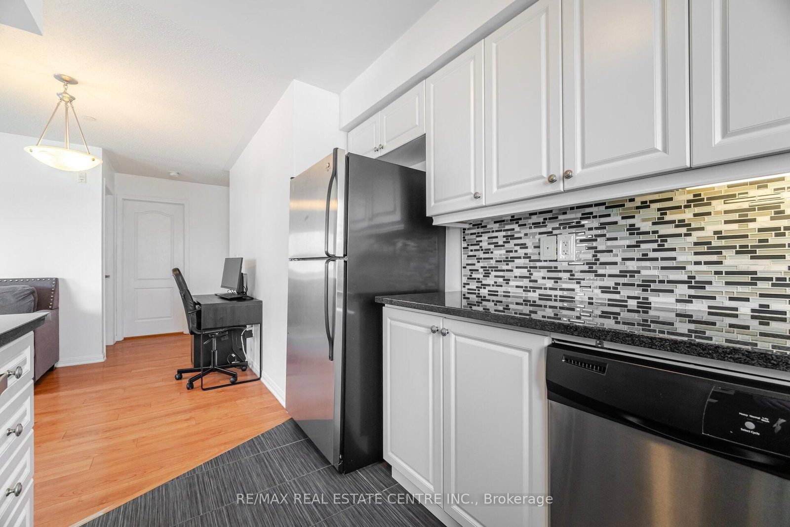 Condo for sale at 203-1005 Nadalin Heights, Milton, Ontario, L9T 8R4 - Willmott - MLS: W12902896