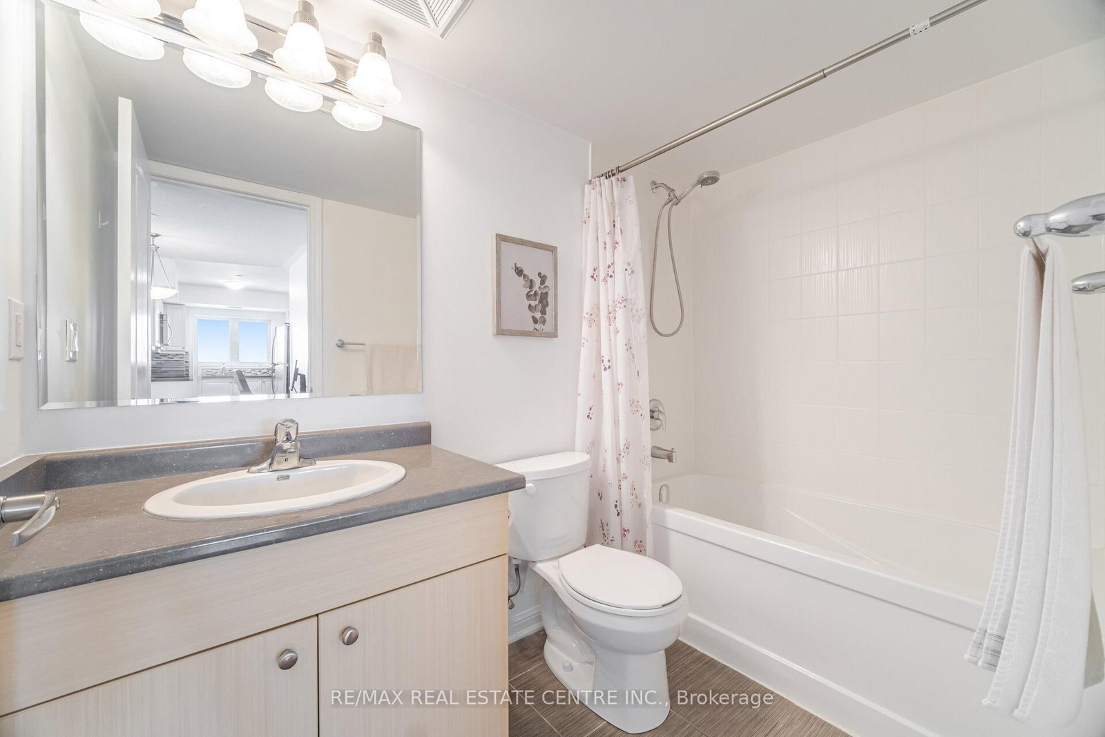 Condo for sale at 203-1005 Nadalin Heights, Milton, Ontario, L9T 8R4 - Willmott - MLS: W12902896