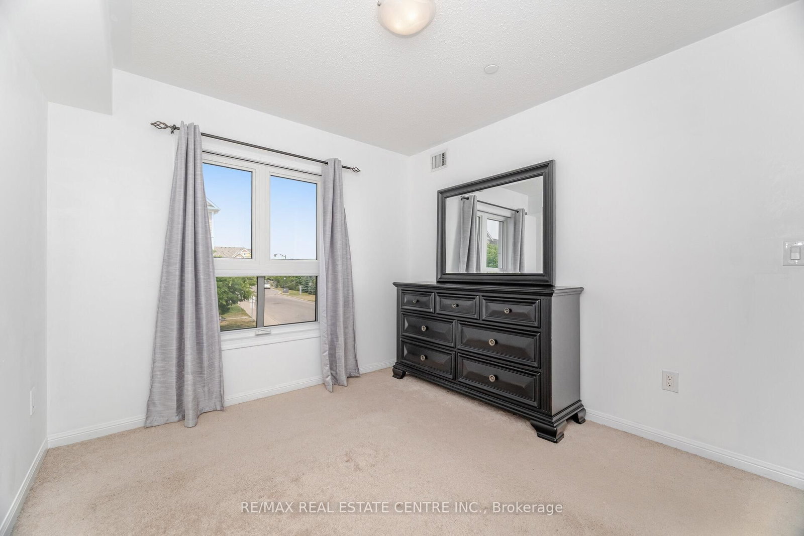 Condo for sale at 203-1005 Nadalin Heights, Milton, Ontario, L9T 8R4 - Willmott - MLS: W12902896